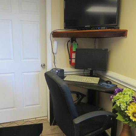 Americas Best Value Inn Ozark Esterno foto