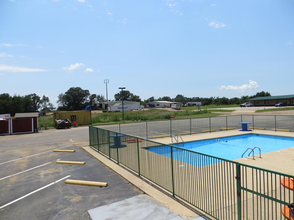 Americas Best Value Inn Ozark Esterno foto