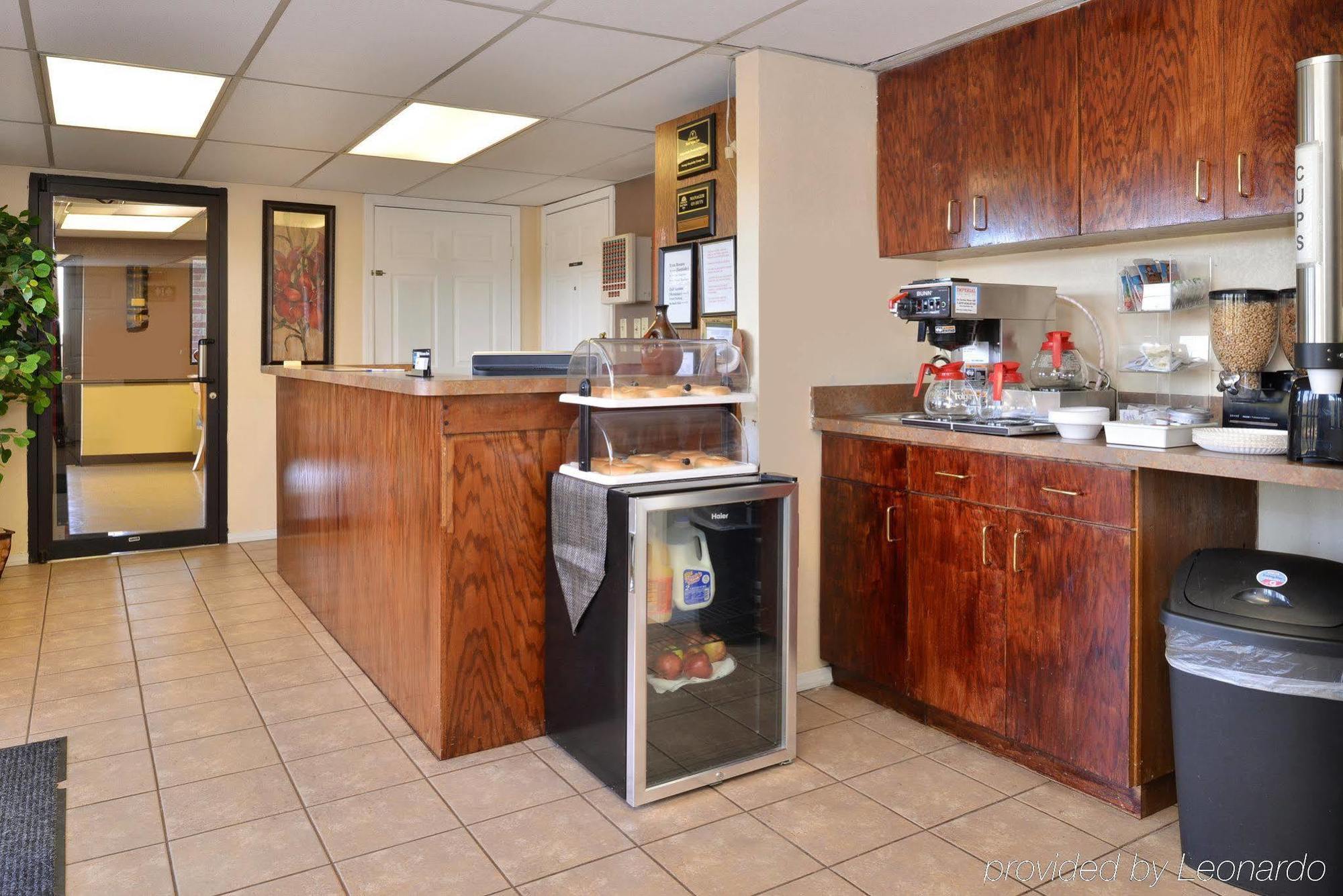 Americas Best Value Inn Ozark Esterno foto