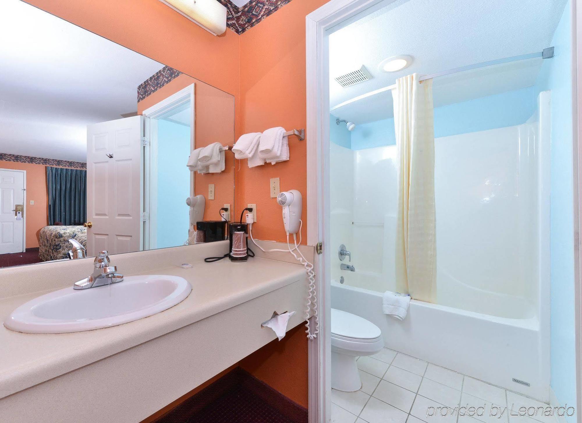 Americas Best Value Inn Ozark Esterno foto