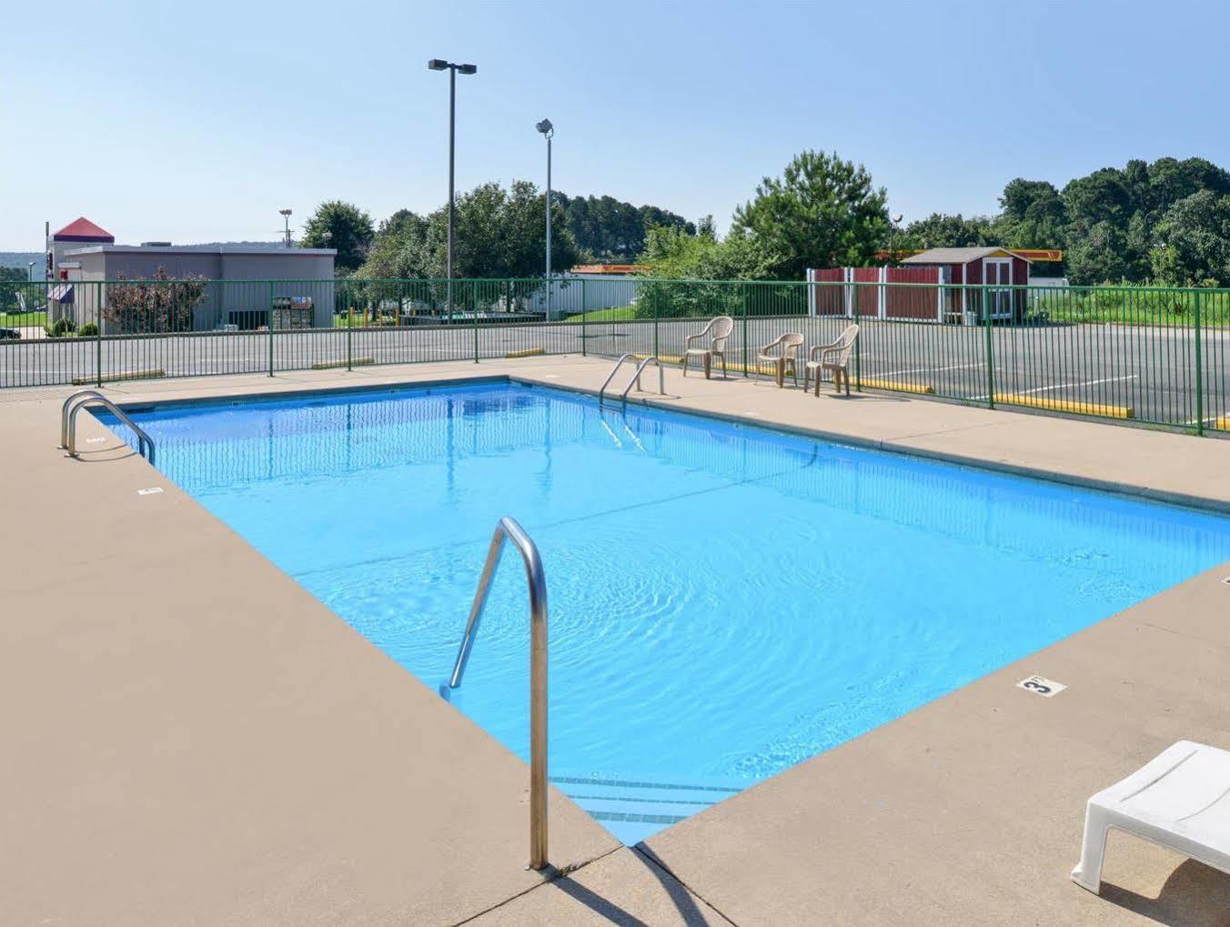Americas Best Value Inn Ozark Esterno foto